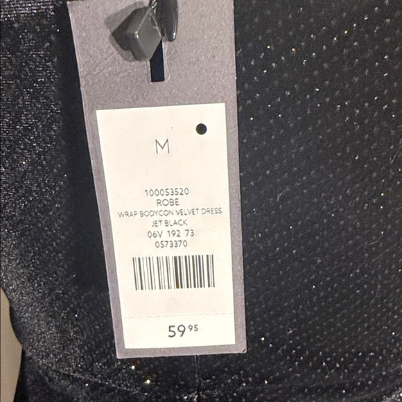 Elegant Black Velvet Wrap Bodycon Dress - Picture 7 of 9